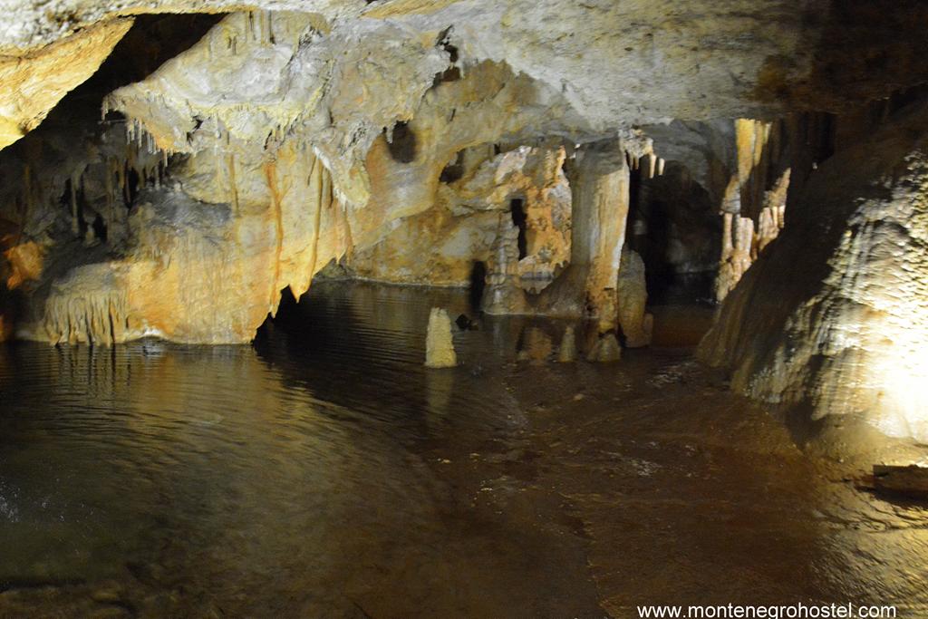 m Lipa Cave 22