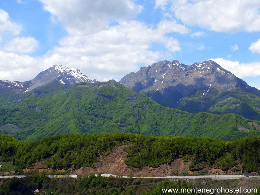 m Moraca Mountain