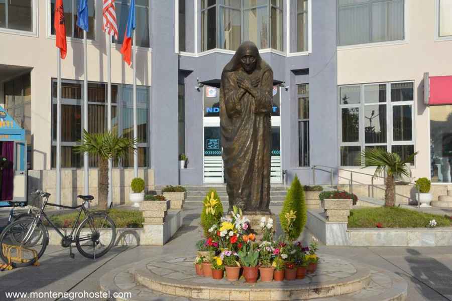 Mother Teresa monument