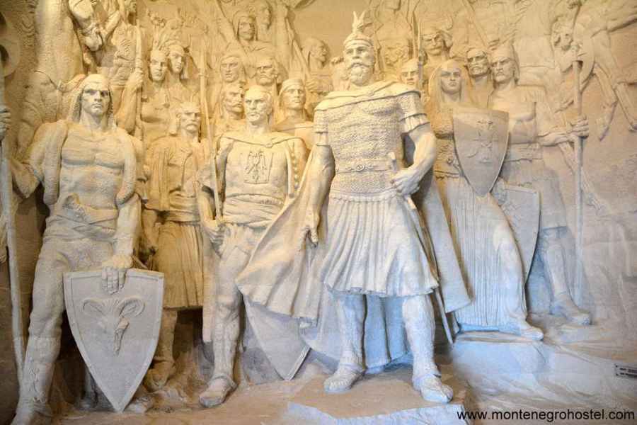 Skanderbeg and his warriors inside the museum