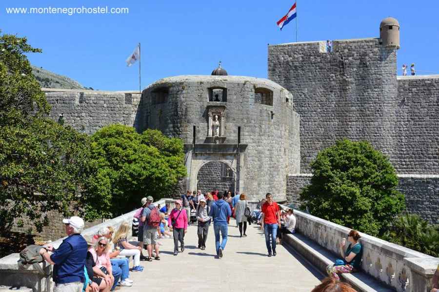 Pile vrata Dubrovnik JPG