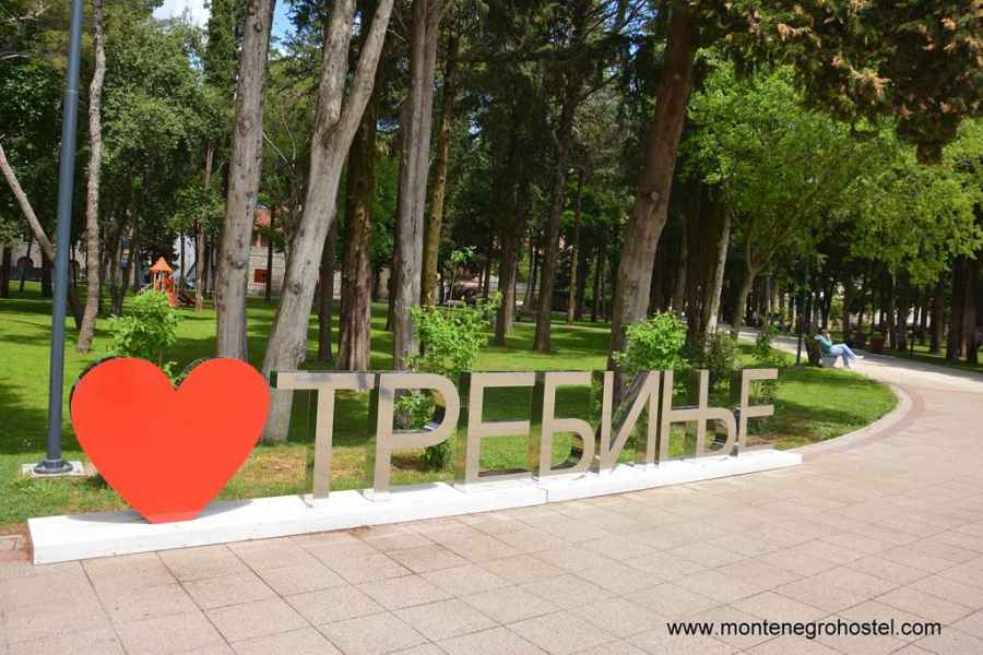 Gradski park Trebinje JPG