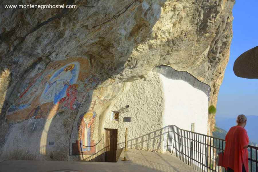 The Church of Holy Cross 