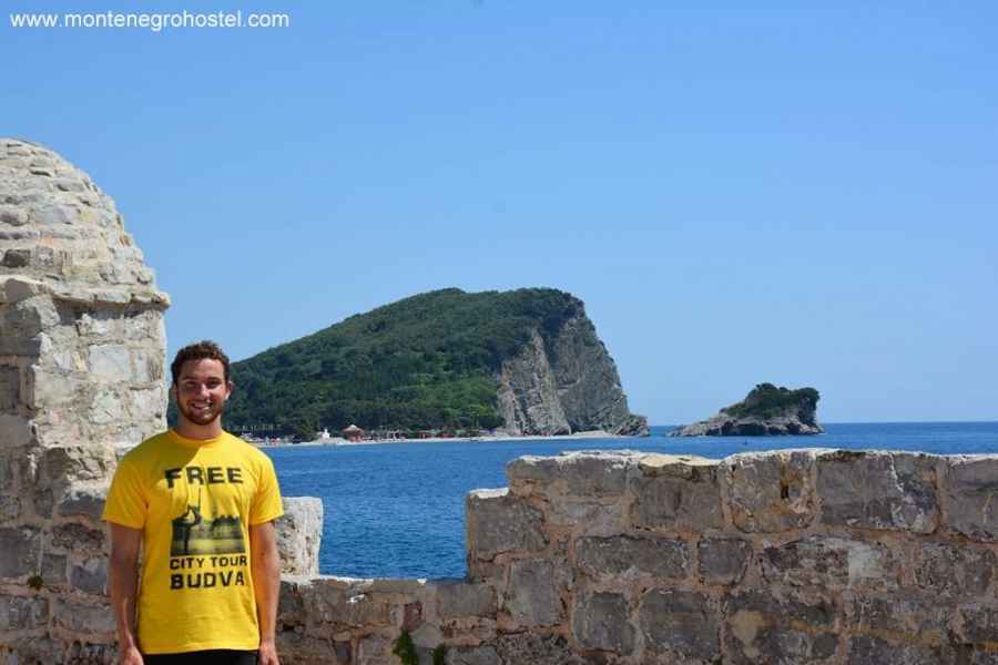 The walking city tour in Budva