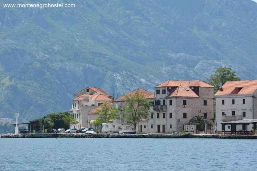 Stoliv in Kotor Bay