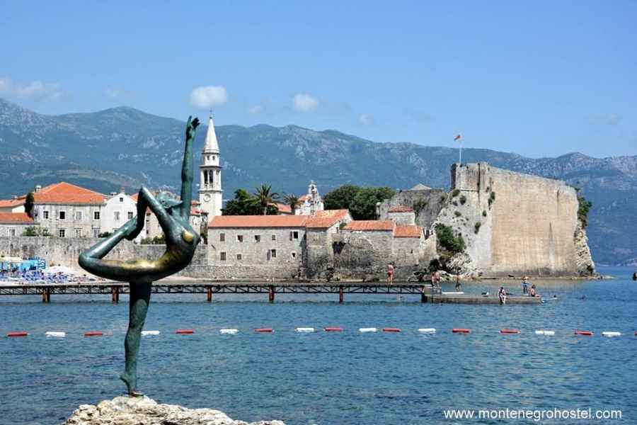 The Ballerina statue