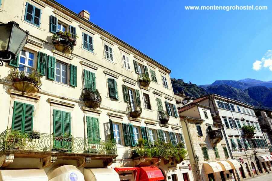 Square of Arms in Kotor