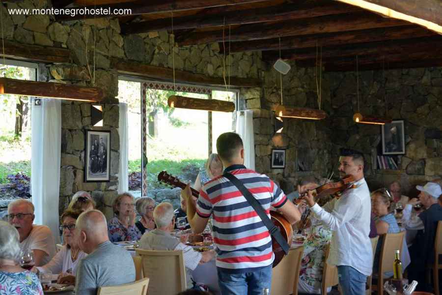 Food Experience tour with MH Travel