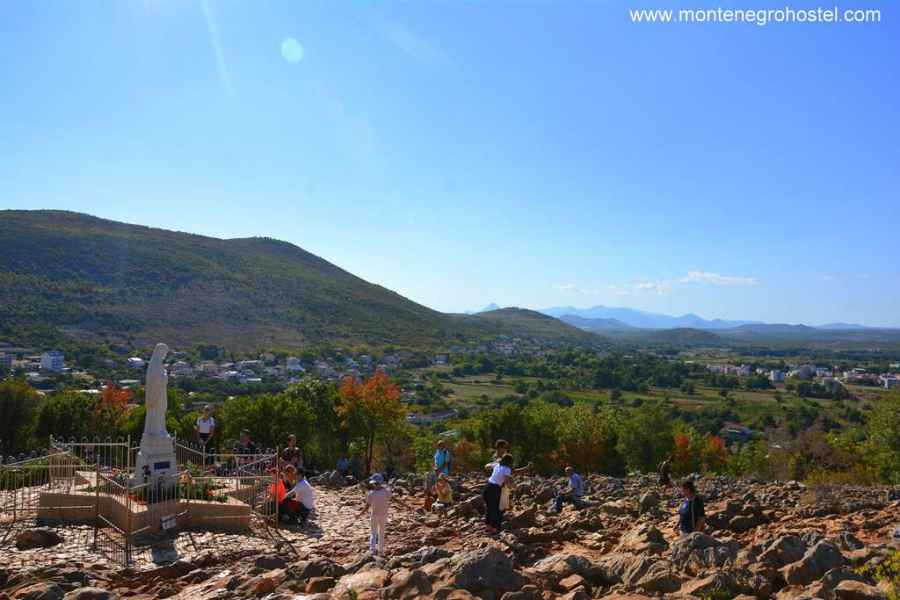 Apparition Hill statue