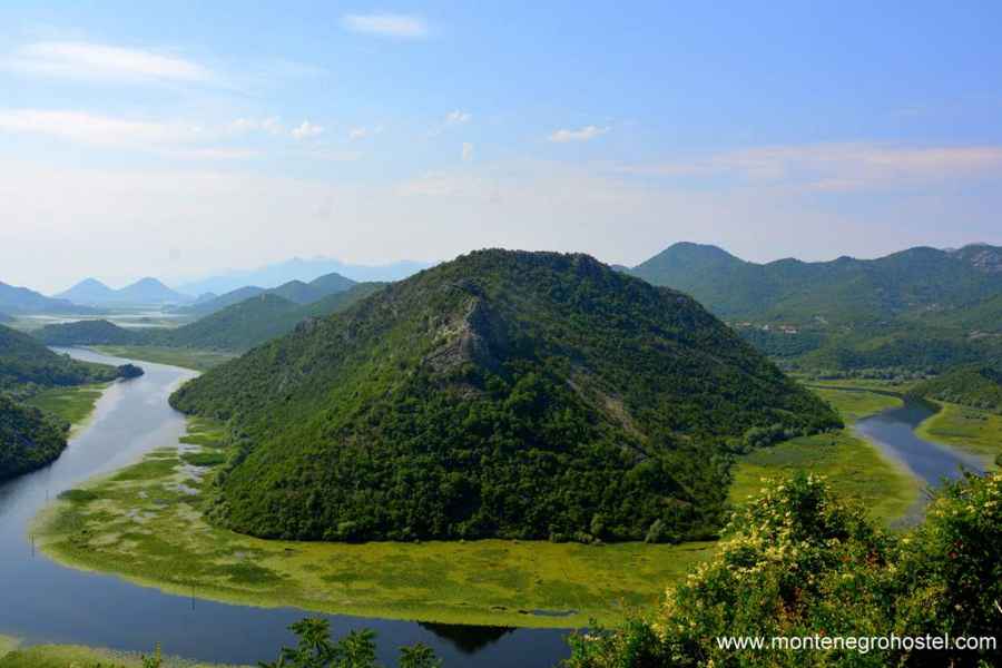 Rijeka Crnojevica sa Pavlove Strane