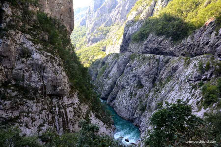 m River Moraca Canyon