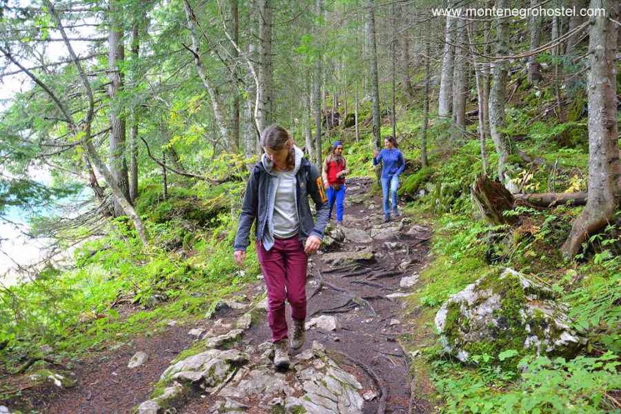 hiking around the Black Lake 