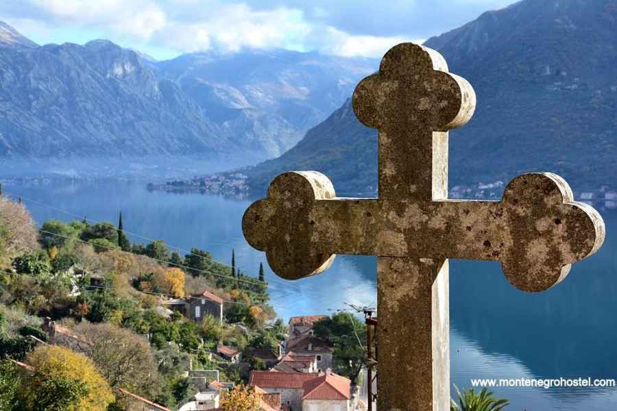 Orthodox cross above Perast