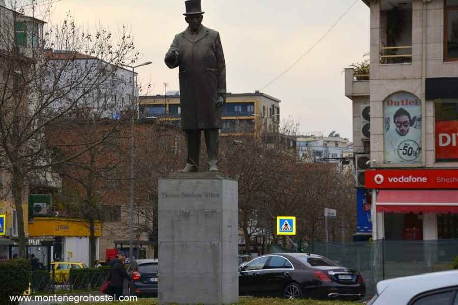 Woodrow Wilson statue in Tirana